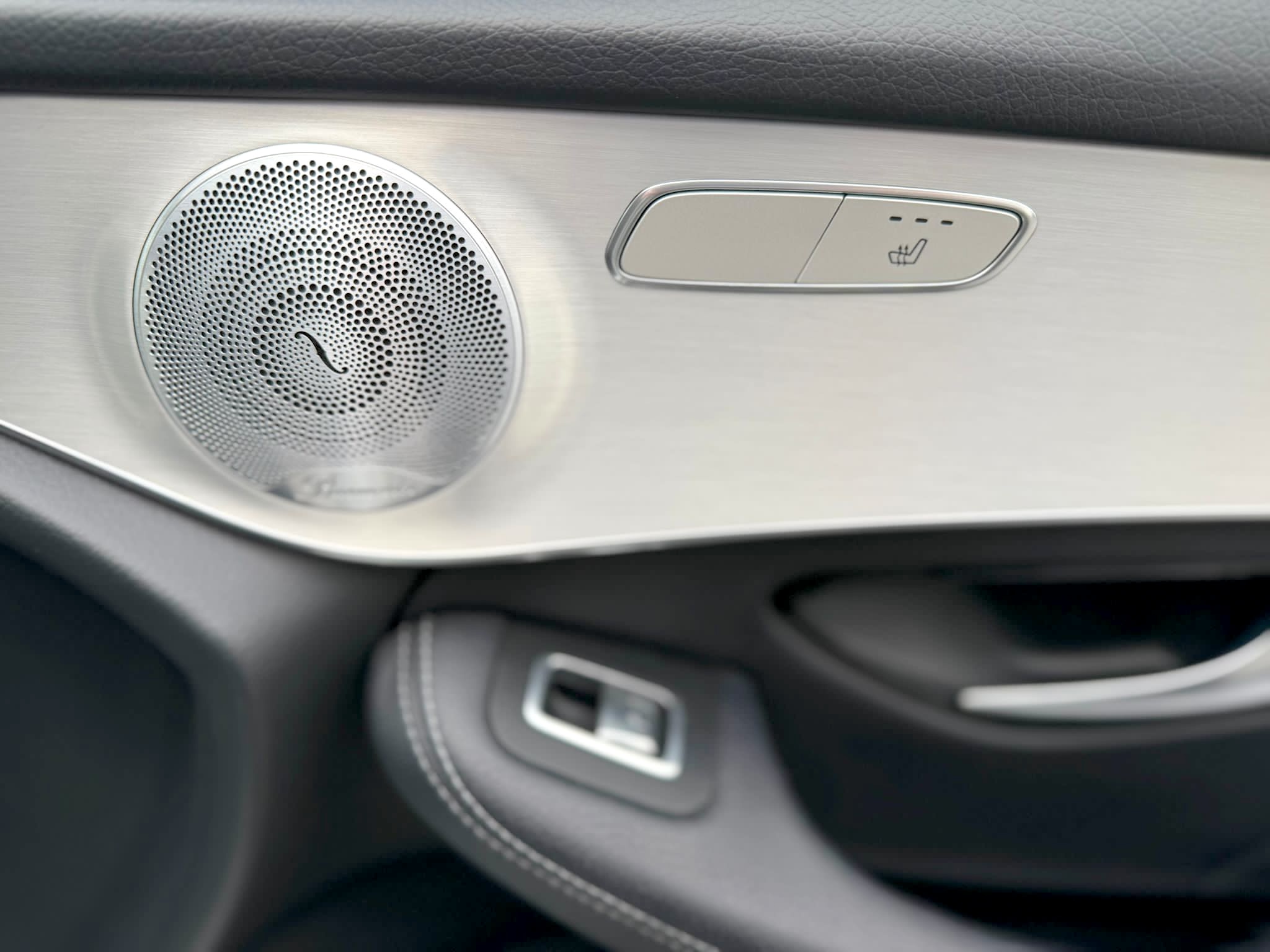 
Mercedes-Benz GLC 250 4MATIC AMG Line (X253) full									