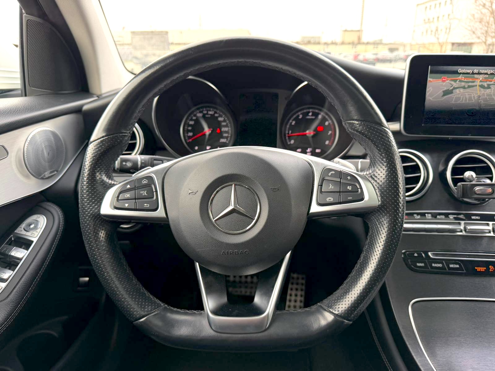 
Mercedes-Benz GLC 250 4MATIC AMG Line (X253) full									