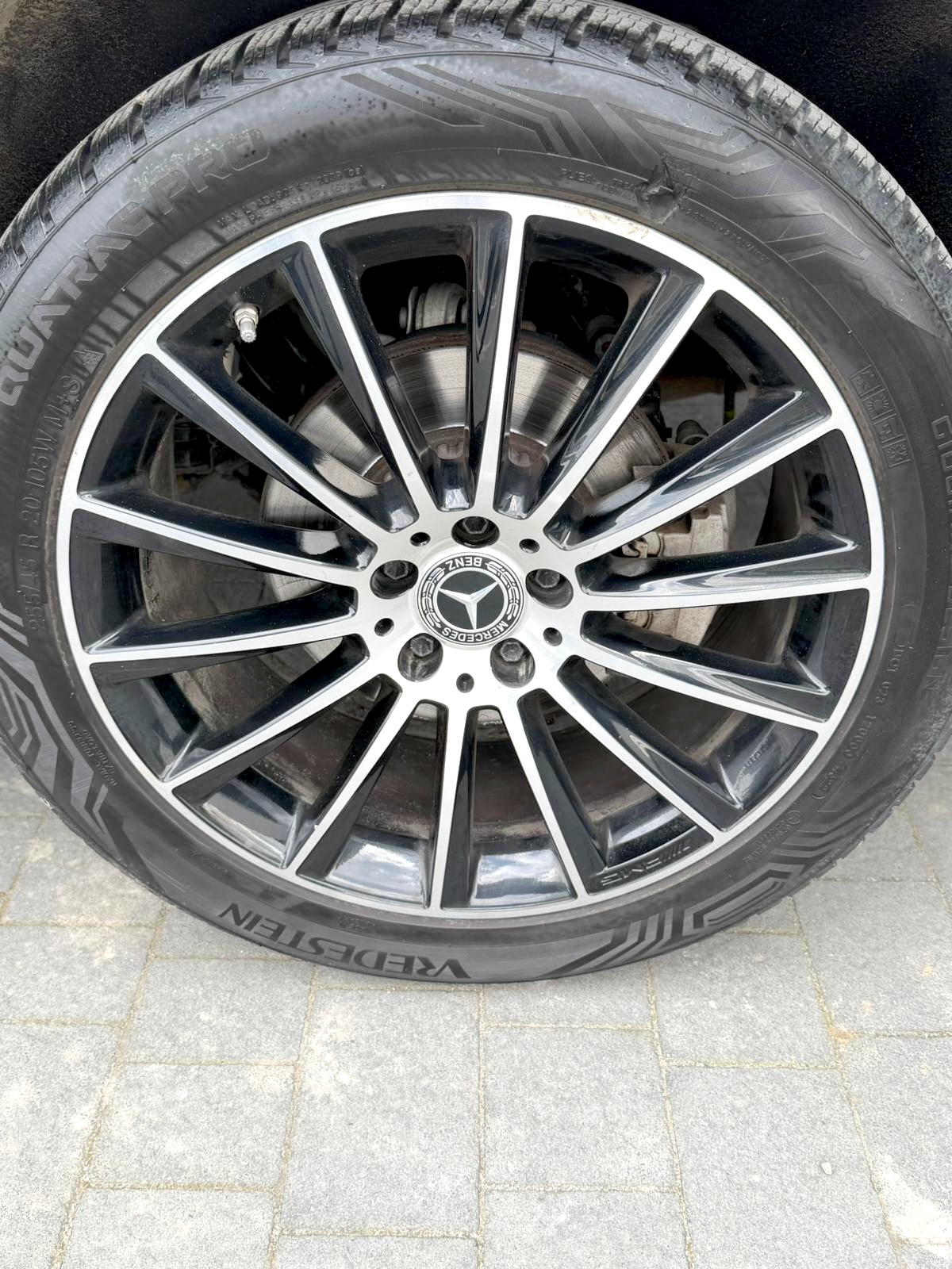 
Mercedes-Benz GLC 250 4MATIC AMG Line (X253) full									