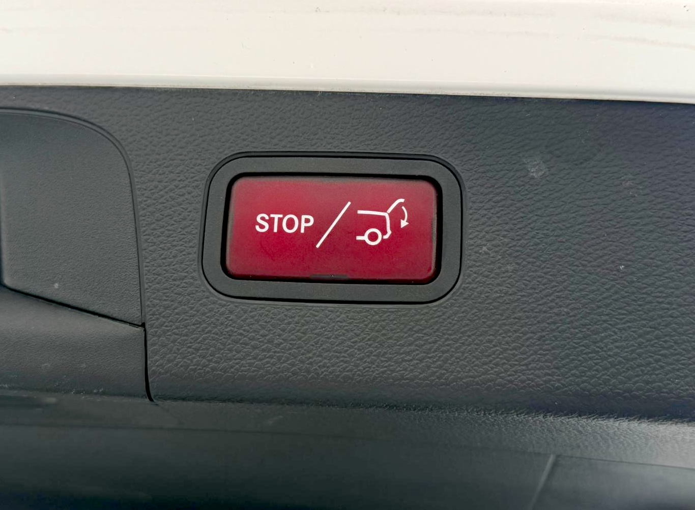 
Mercedes-Benz GLC 250 4MATIC AMG Line (X253) full									