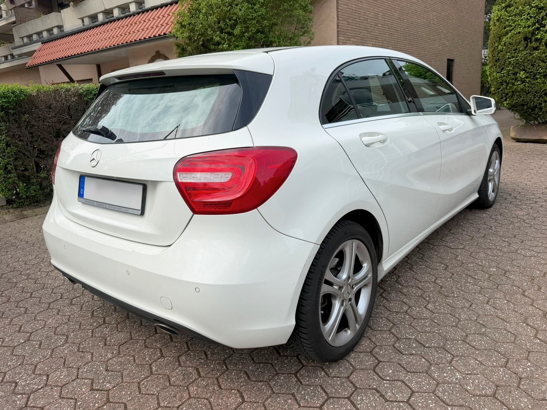 
Mercedes A 180 BlueEFFICIENCY (W176) full									