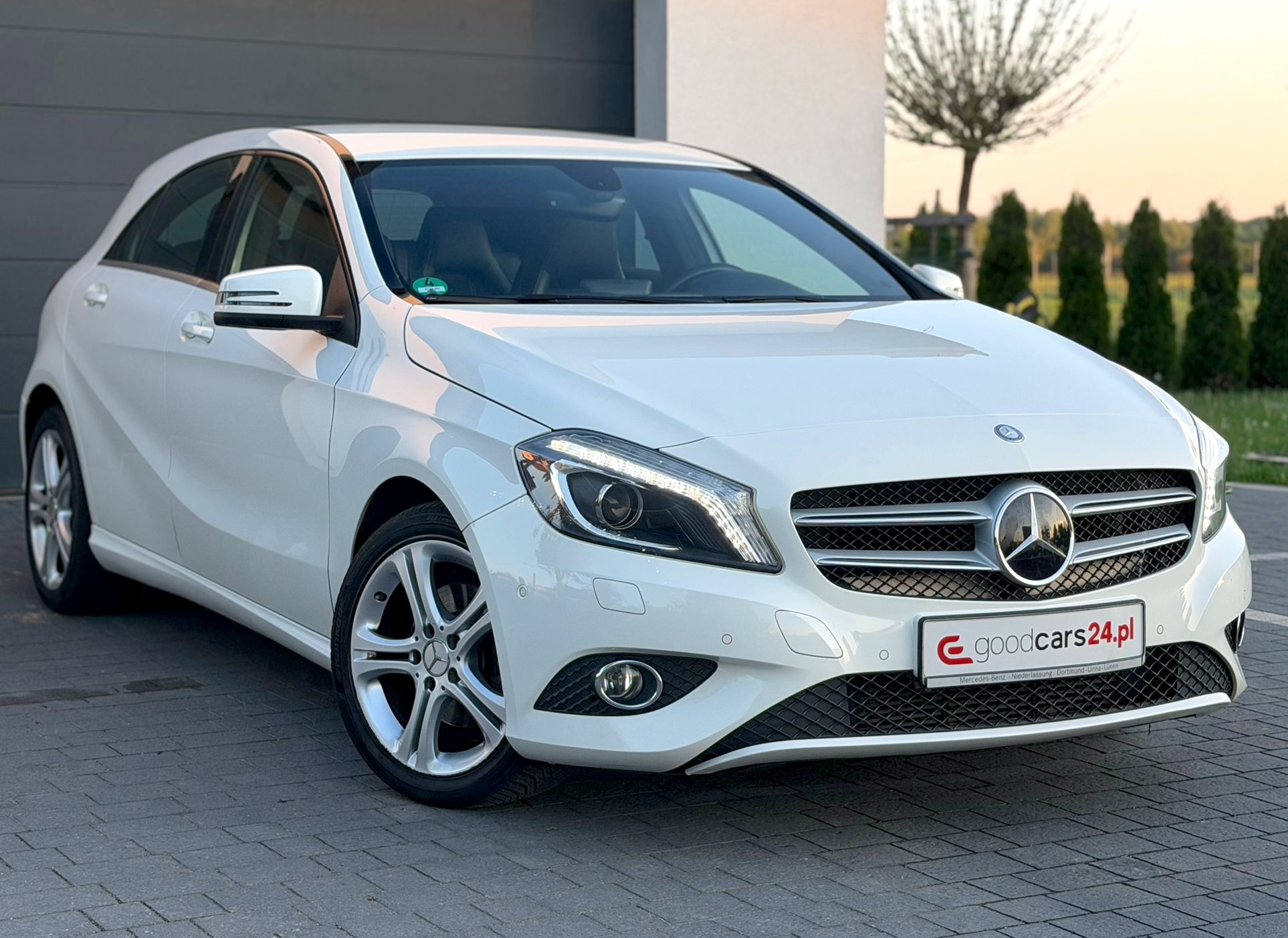 
Mercedes A 180 BlueEFFICIENCY (W176) full									