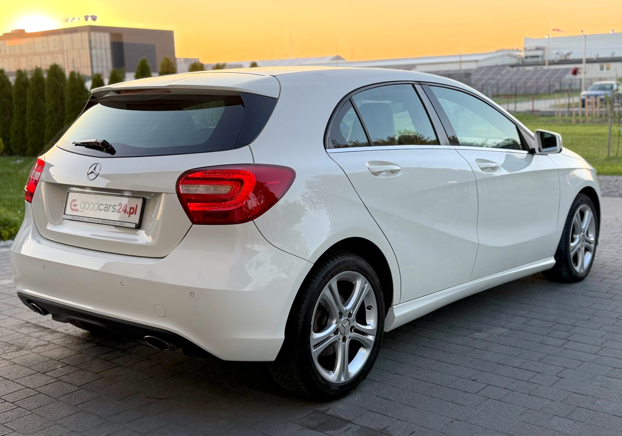 
Mercedes A 180 BlueEFFICIENCY (W176) full									