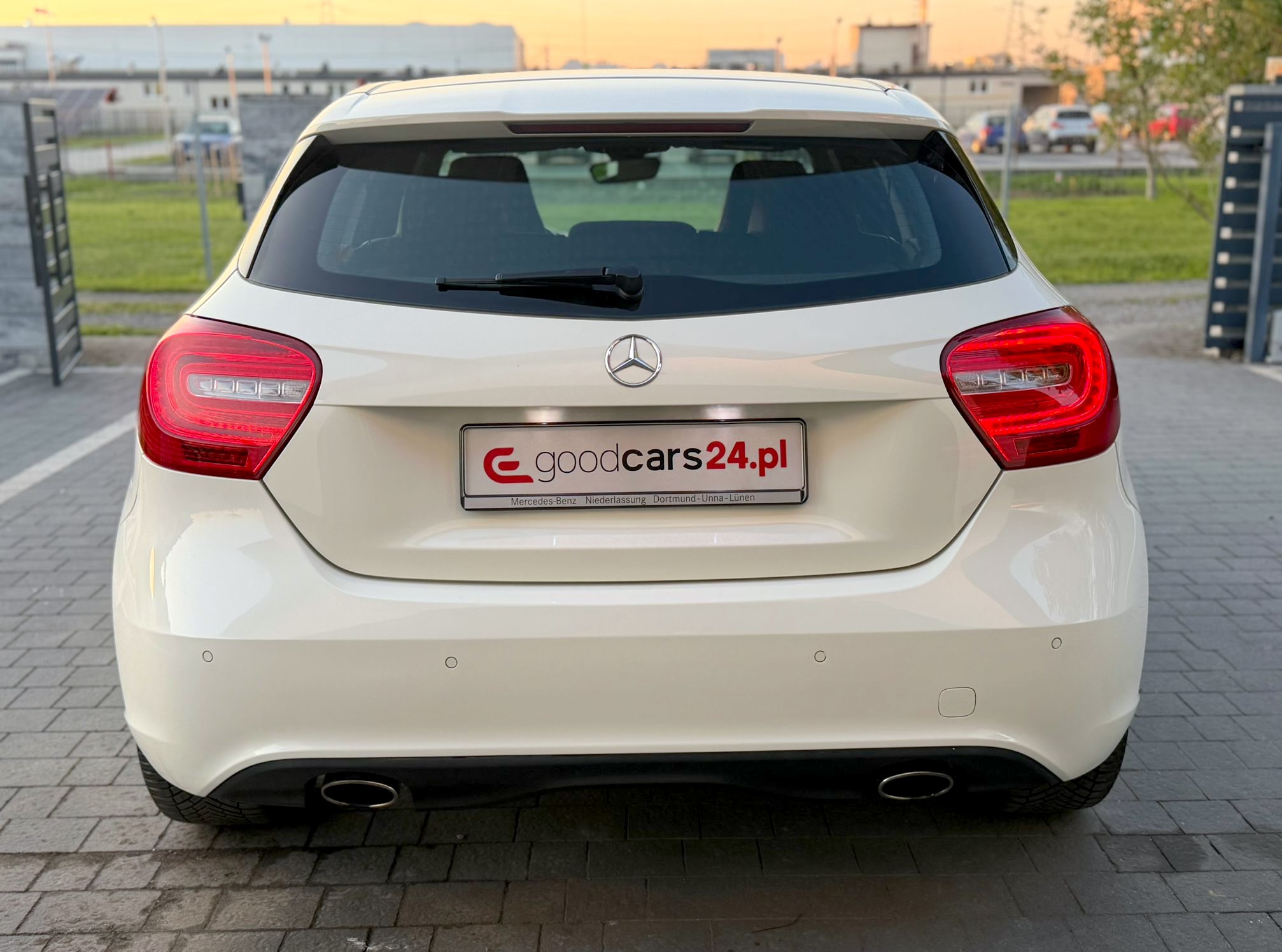 
Mercedes A 180 BlueEFFICIENCY (W176) full									