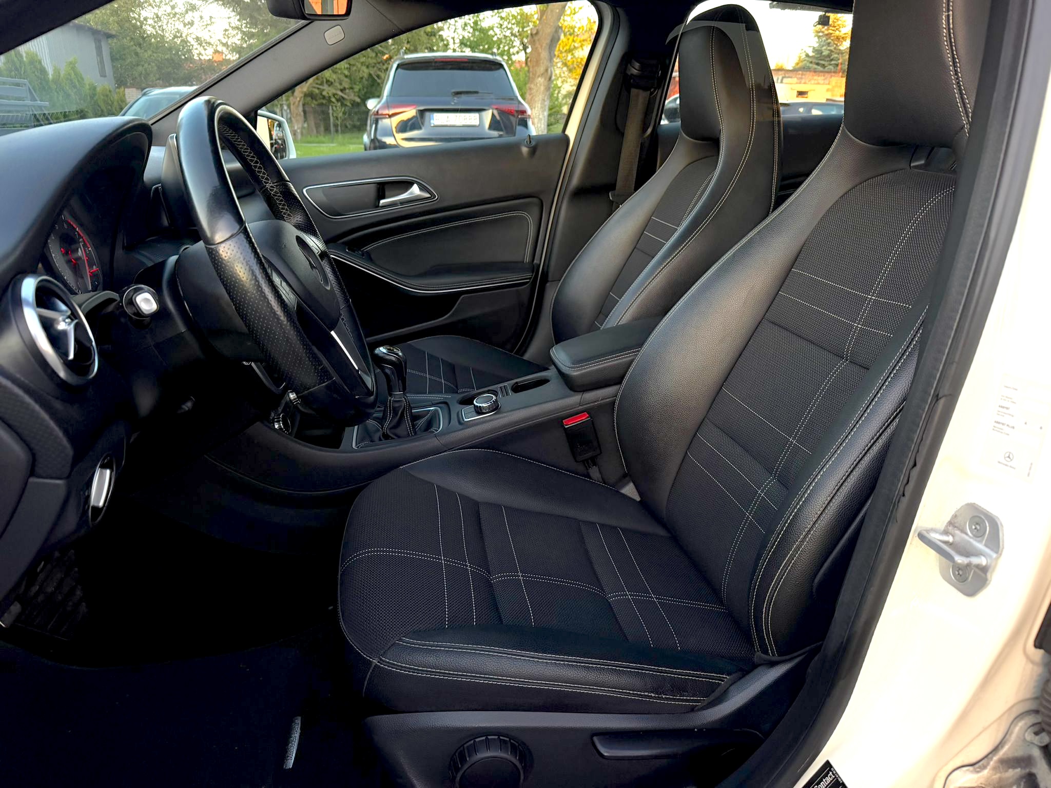 
Mercedes A 180 BlueEFFICIENCY (W176) full									