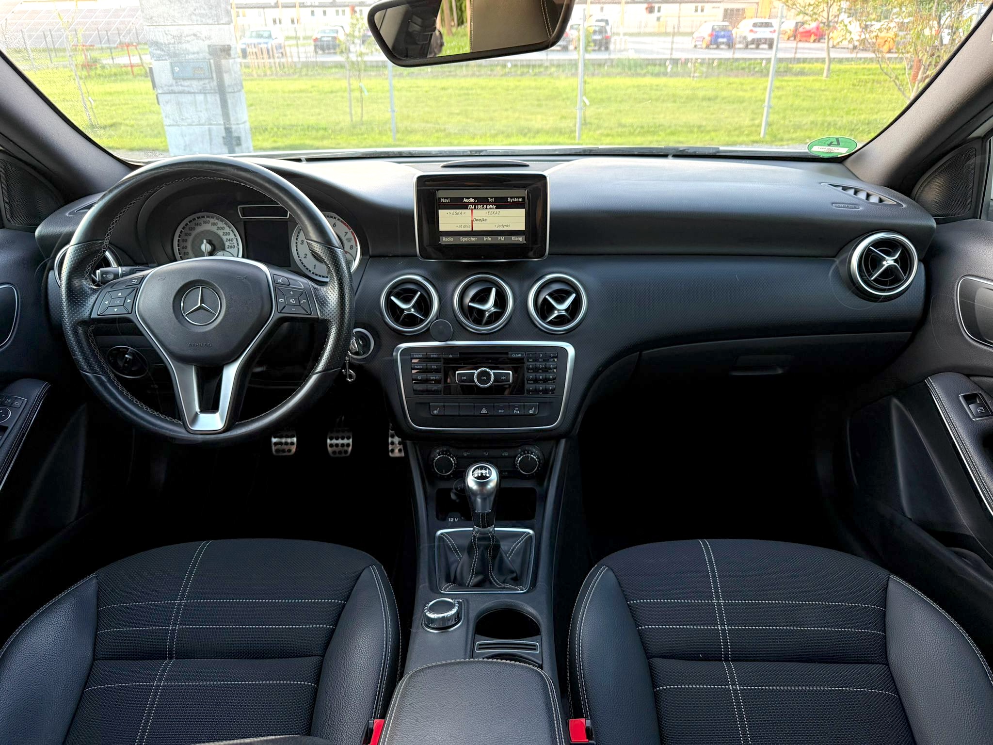 
Mercedes A 180 BlueEFFICIENCY (W176) full									