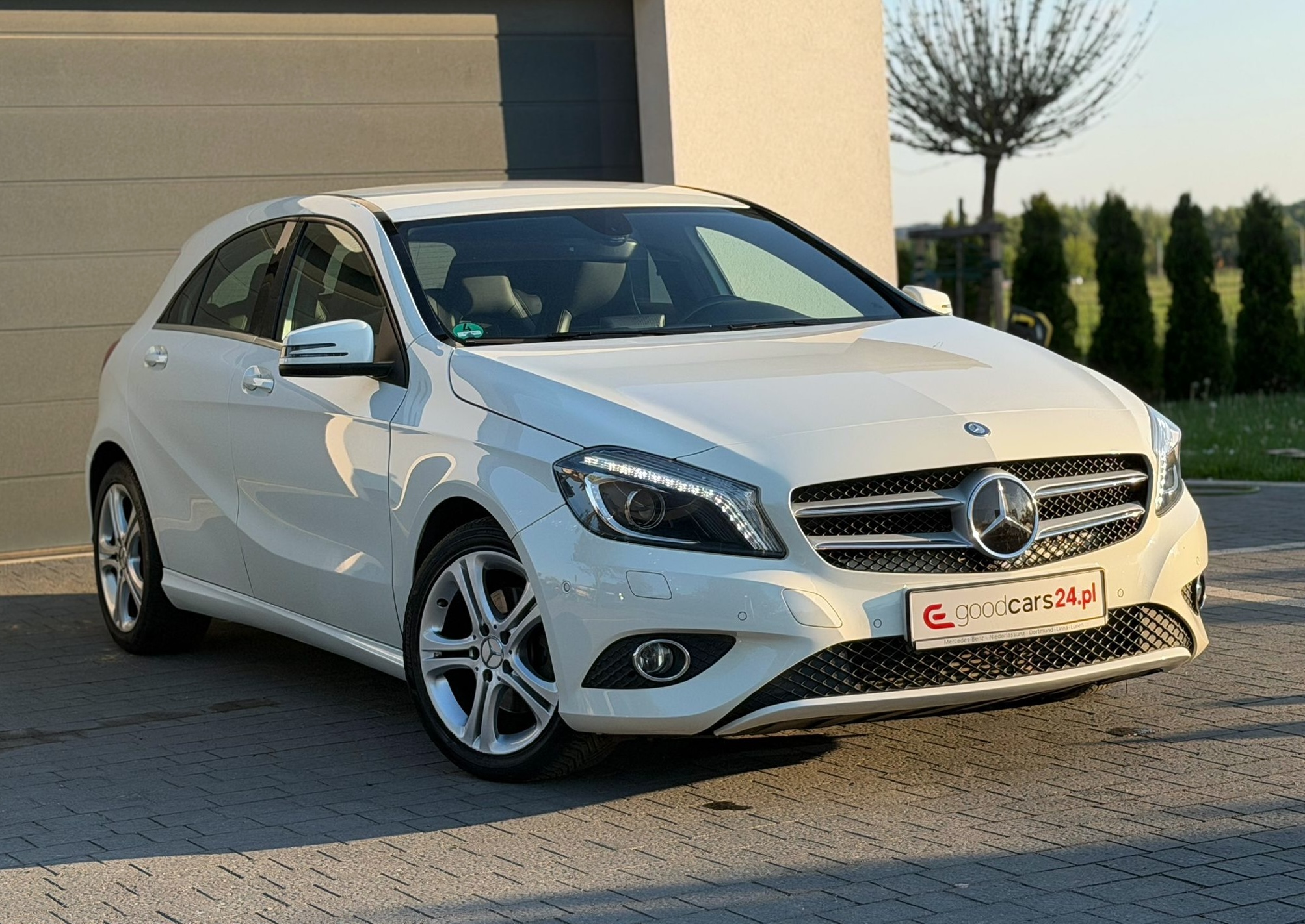 
Mercedes A 180 BlueEFFICIENCY (W176) full									