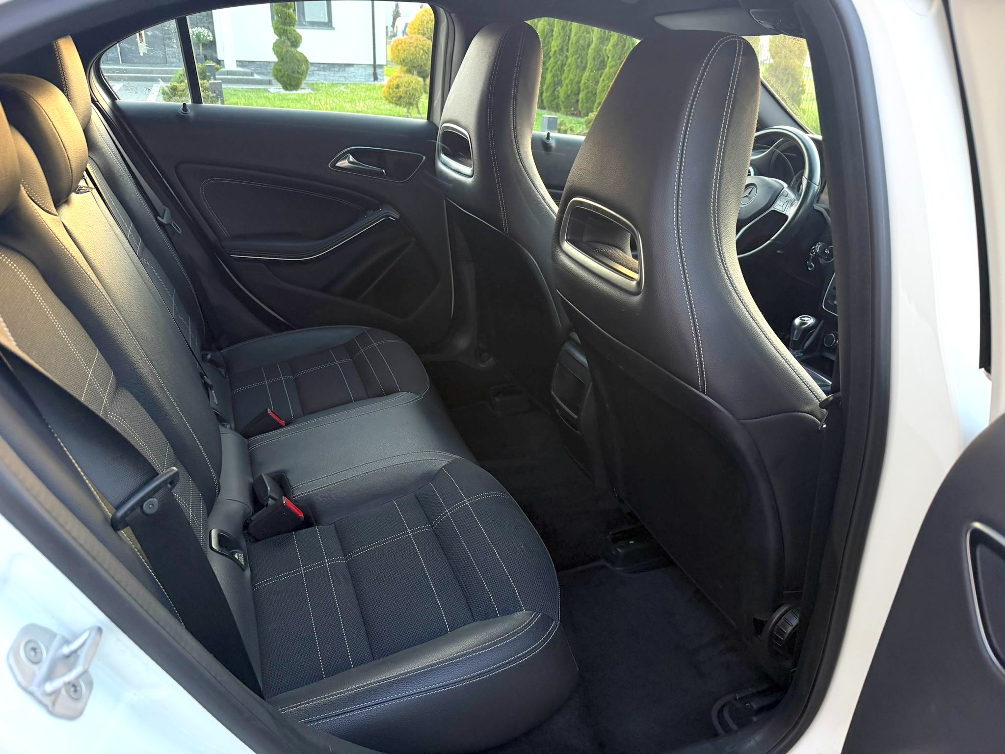 
Mercedes A 180 BlueEFFICIENCY (W176) full									