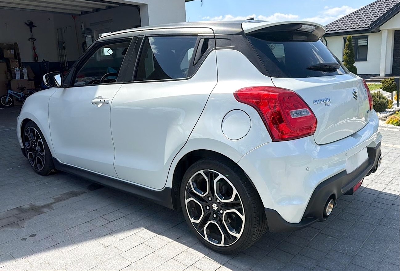 
Suzuki Swift Sport Hybrid full									