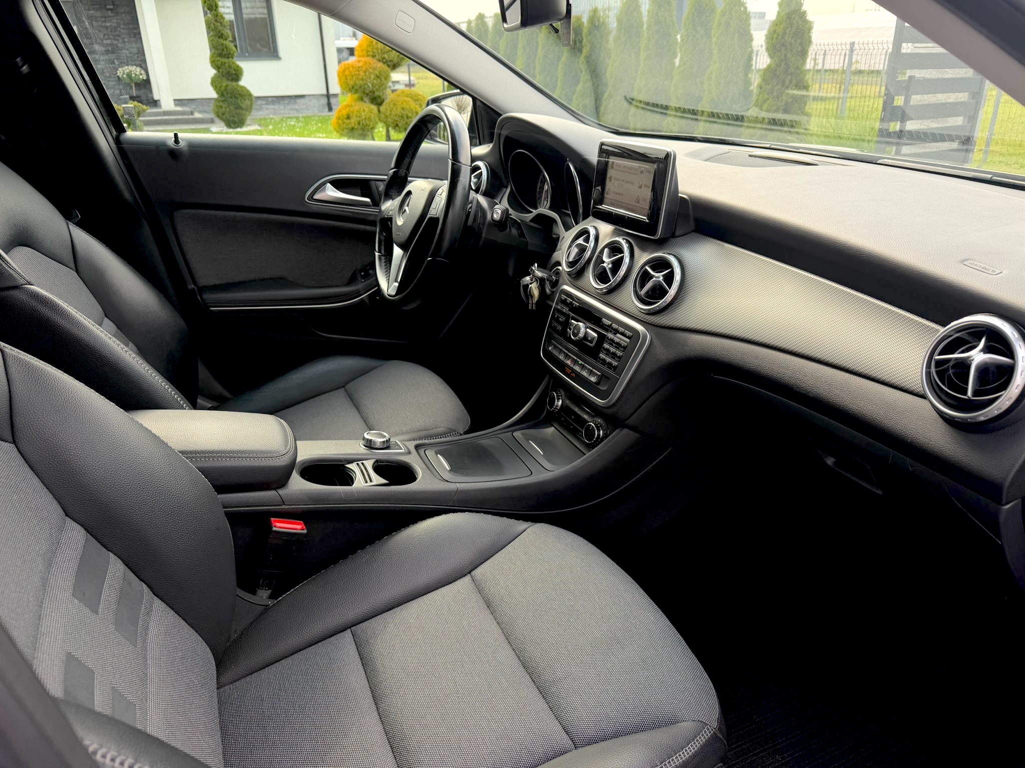 
Mercedes-Benz GLA 200 (W156) full									
