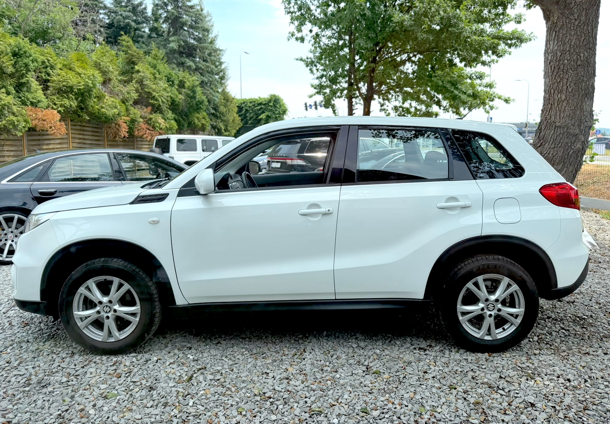 
Suzuki Vitara full									
