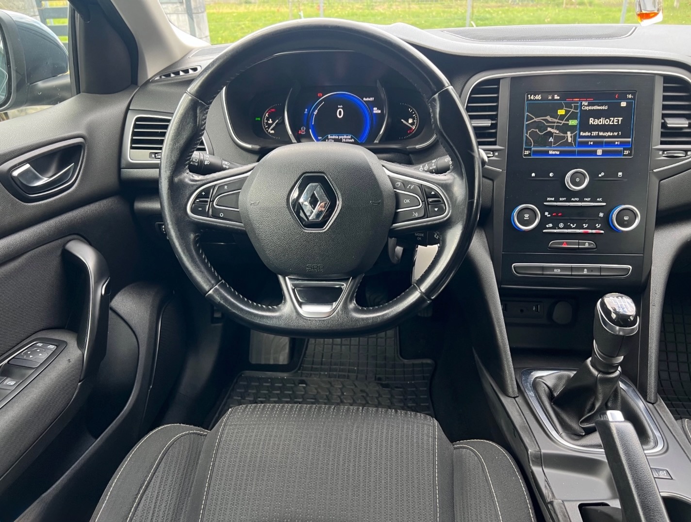 
Renault Megane Life full									