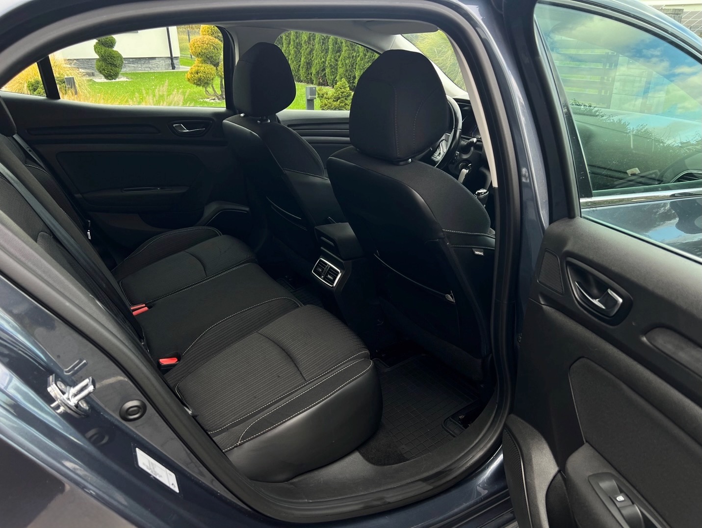 
Renault Megane Life full									