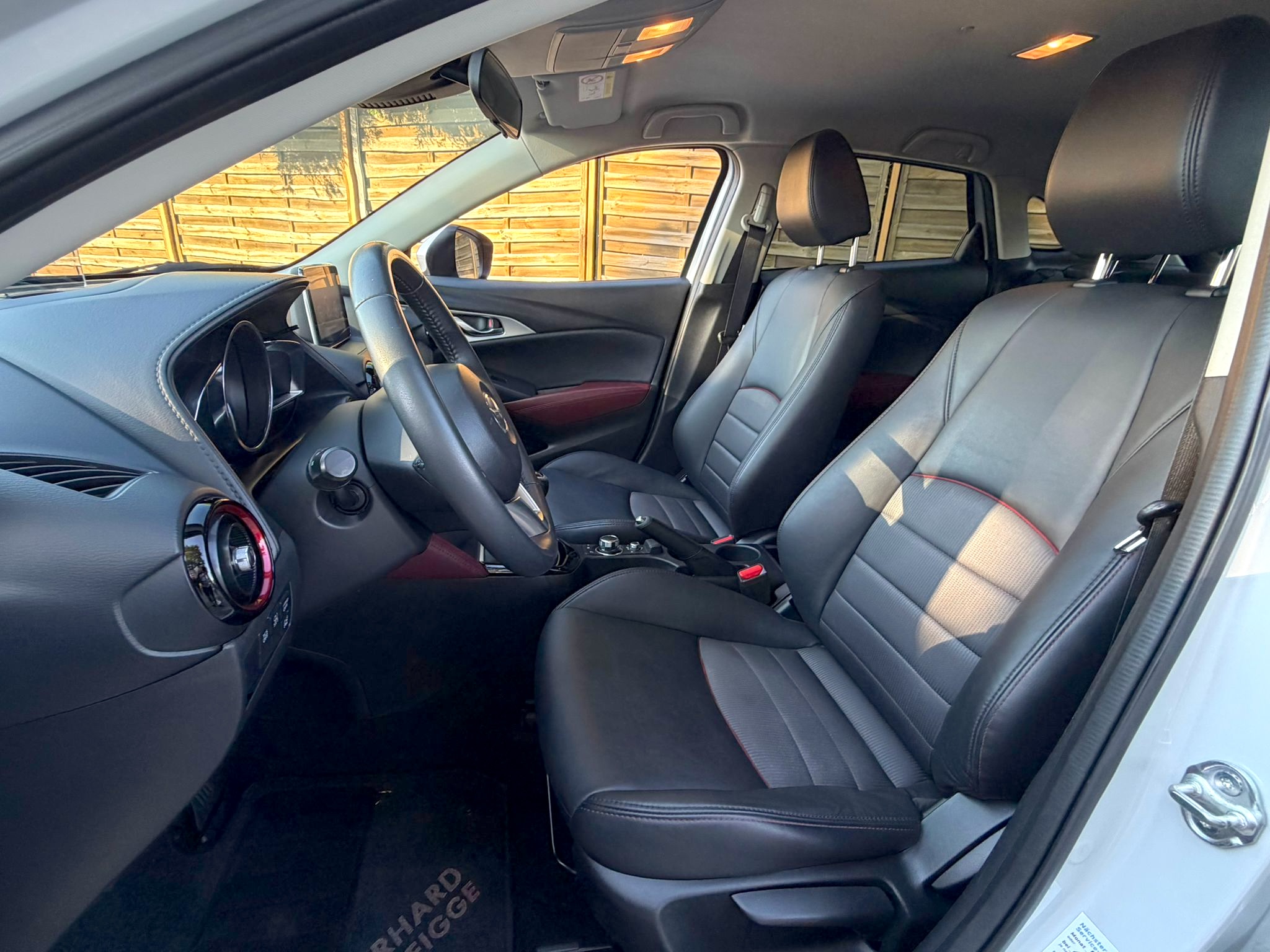 
Mazda CX-3 Skyactiv-D full									