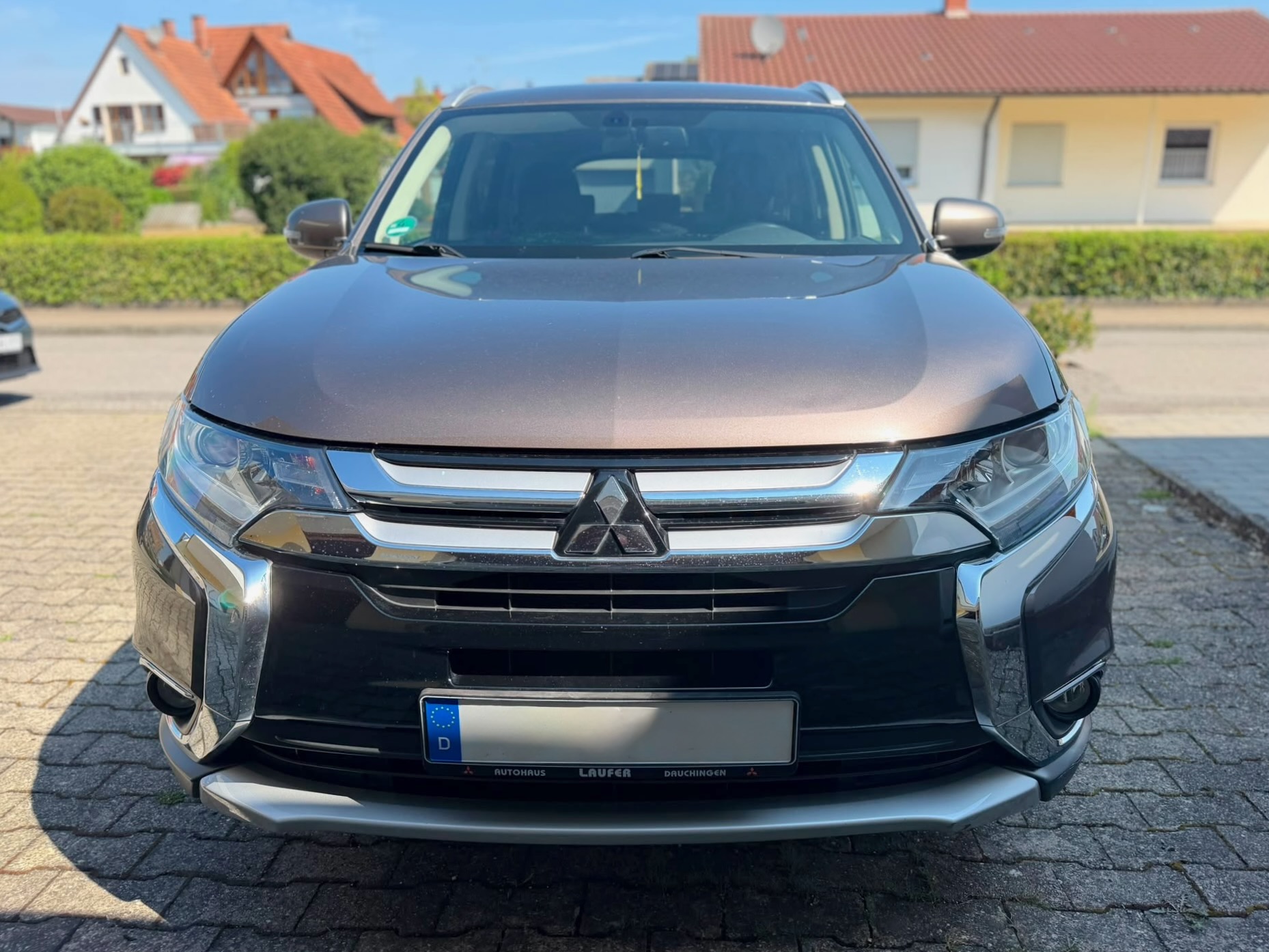 
Mitsubishi Outlander full									