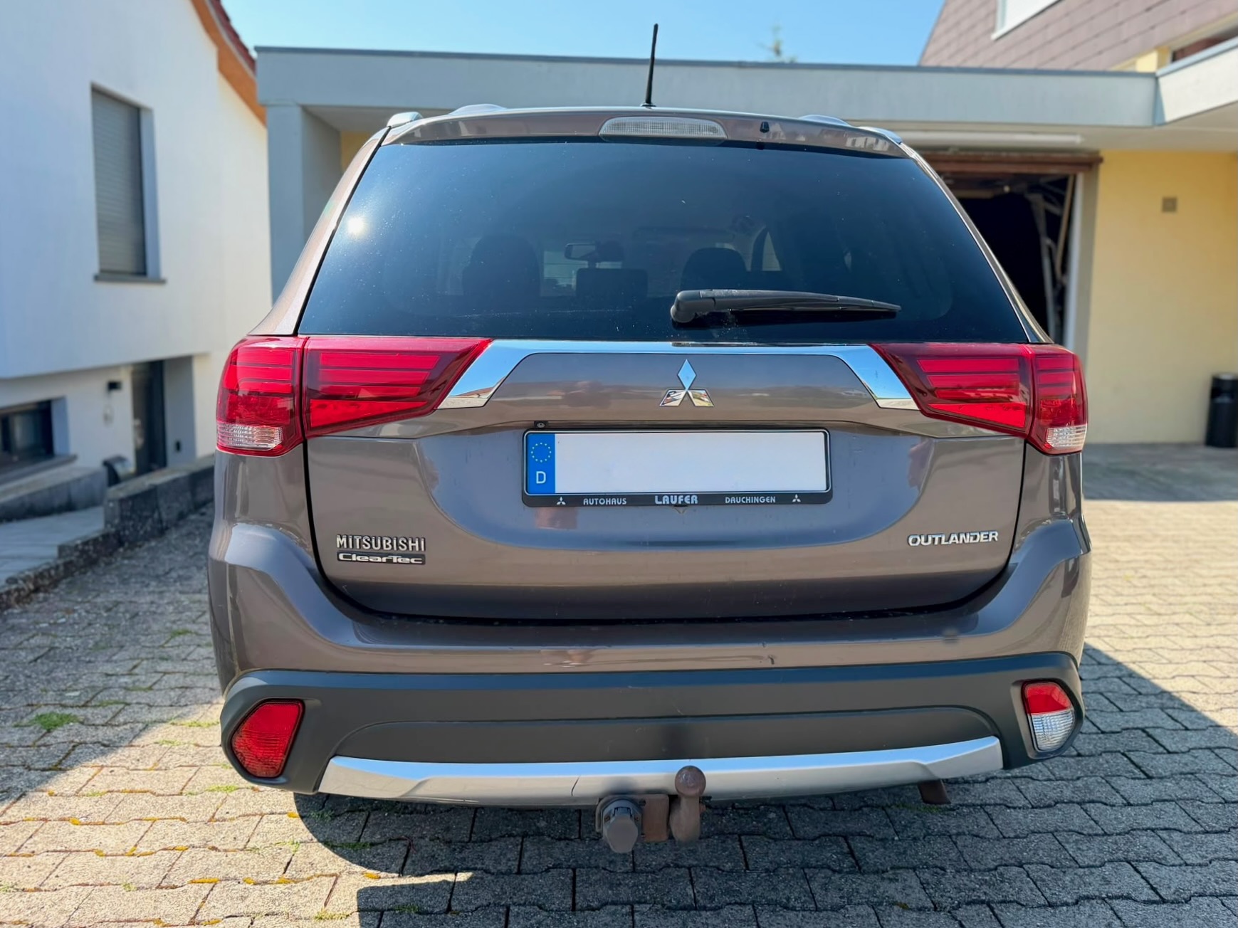 
Mitsubishi Outlander full									