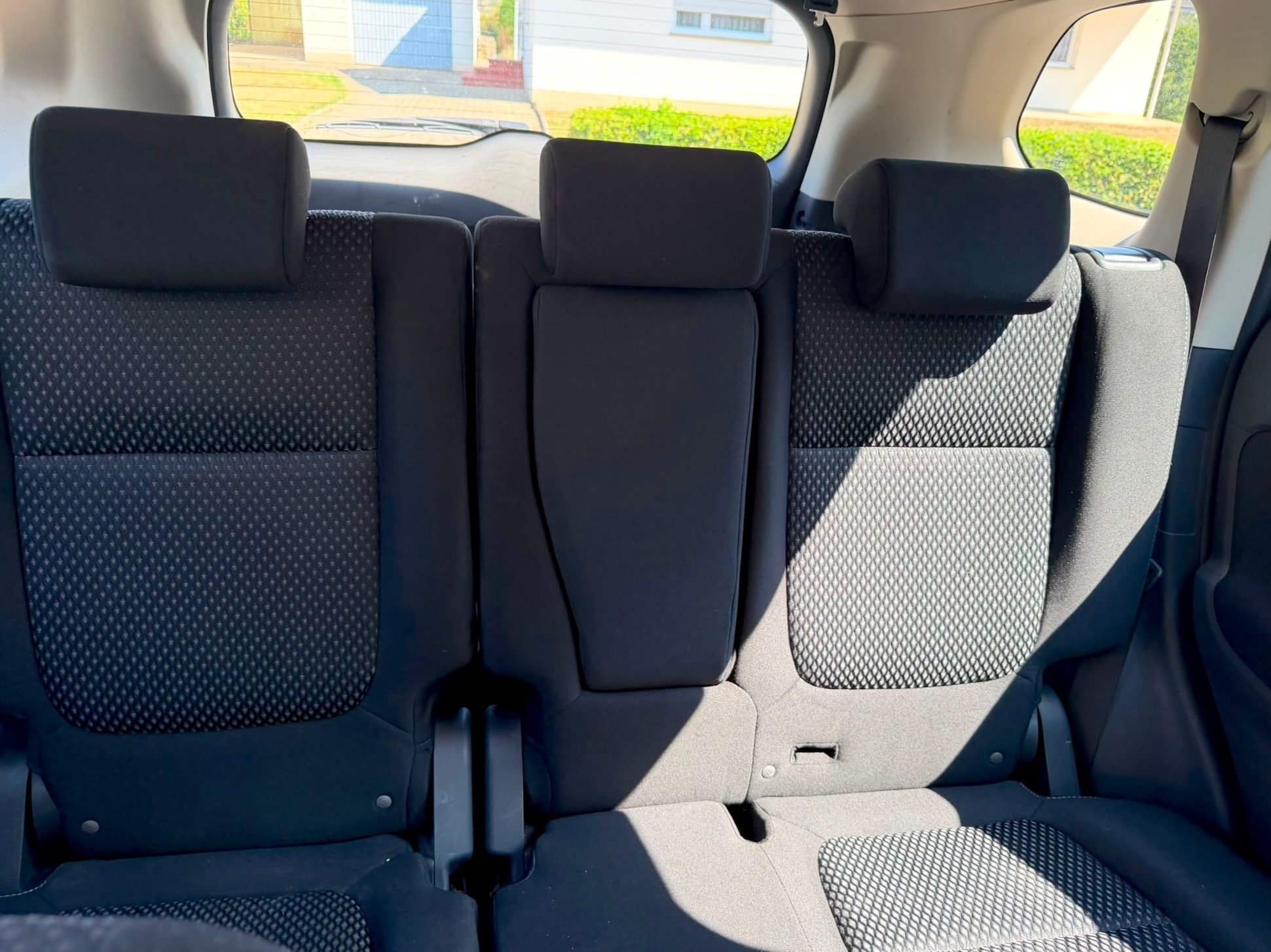 
Mitsubishi Outlander full									