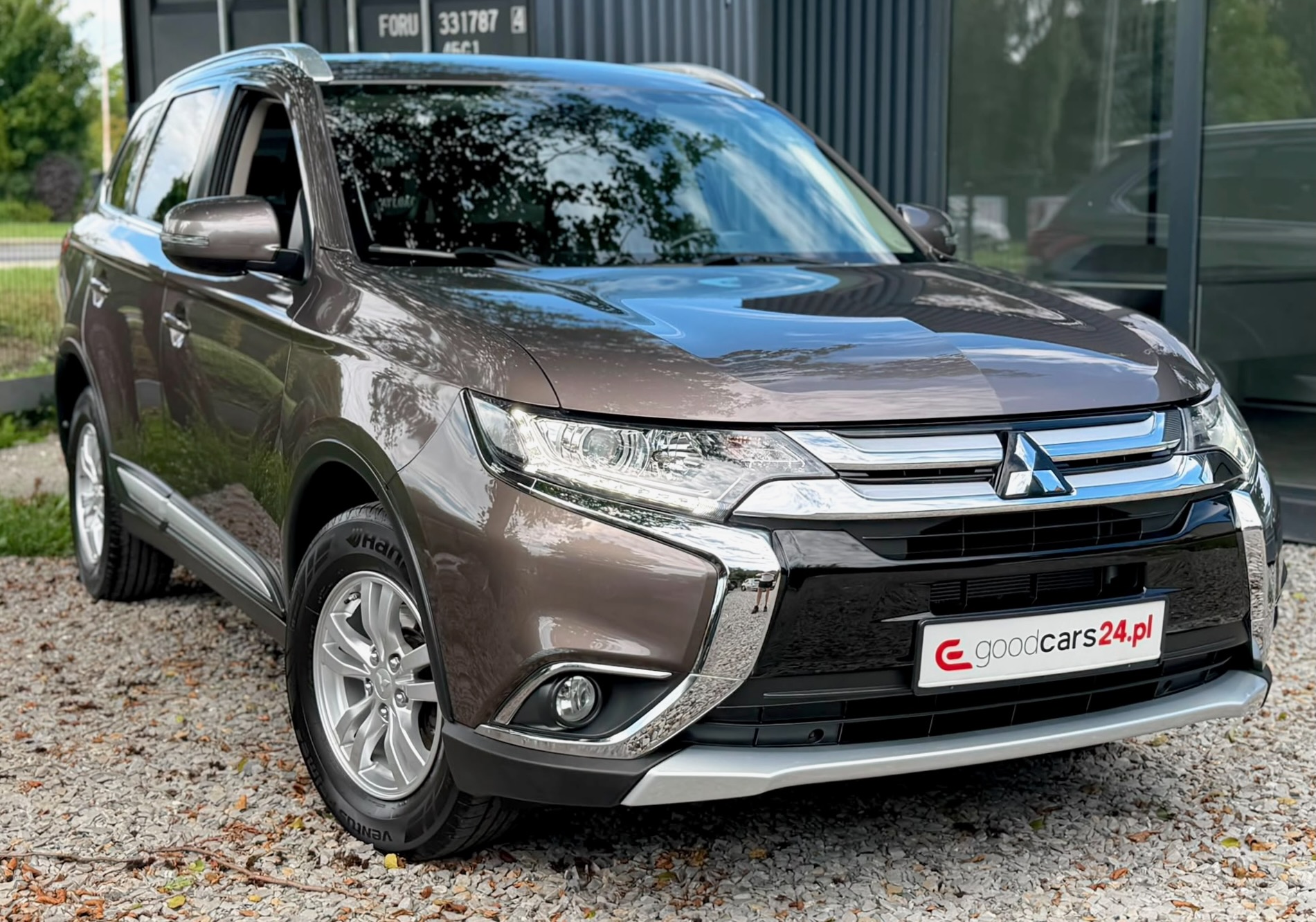 
Mitsubishi Outlander full									