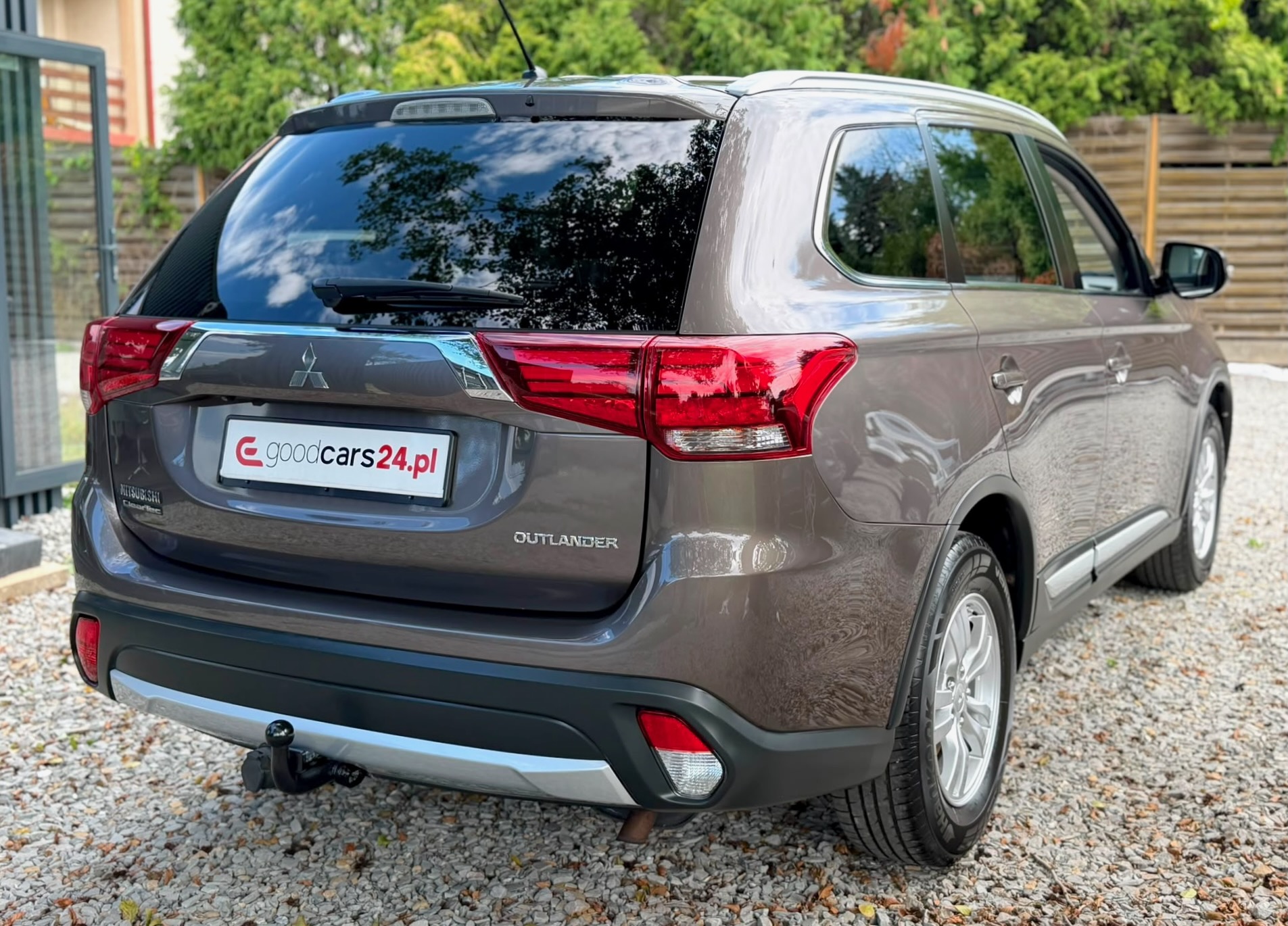 
Mitsubishi Outlander full									