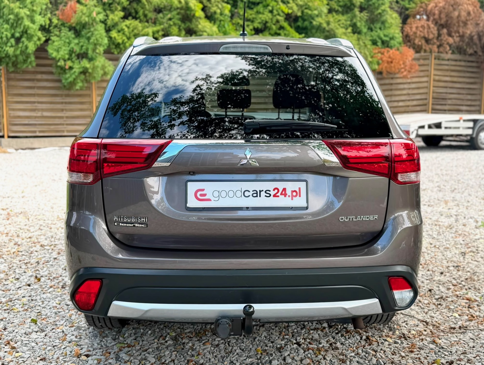 
Mitsubishi Outlander full									