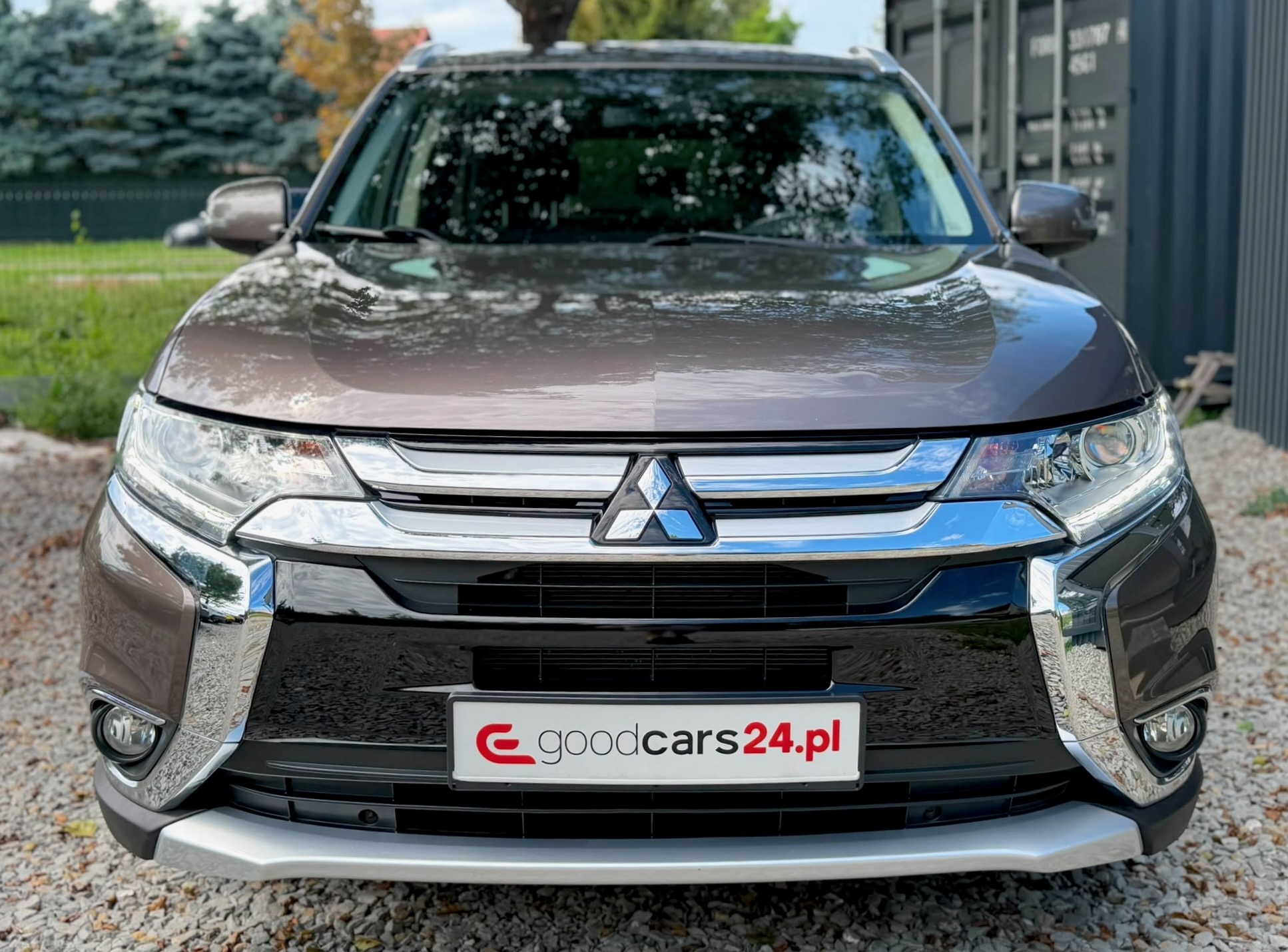 
Mitsubishi Outlander full									