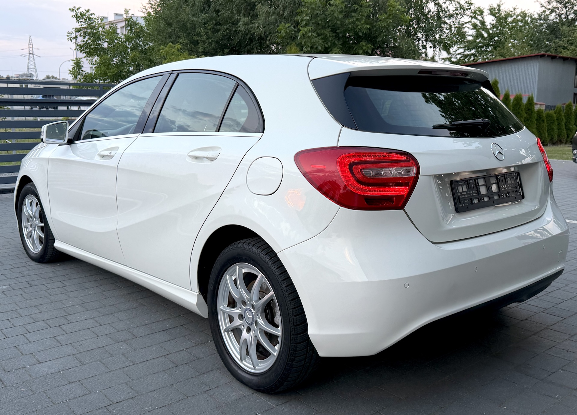
Mercedes-Benz A 180 (W176) full									