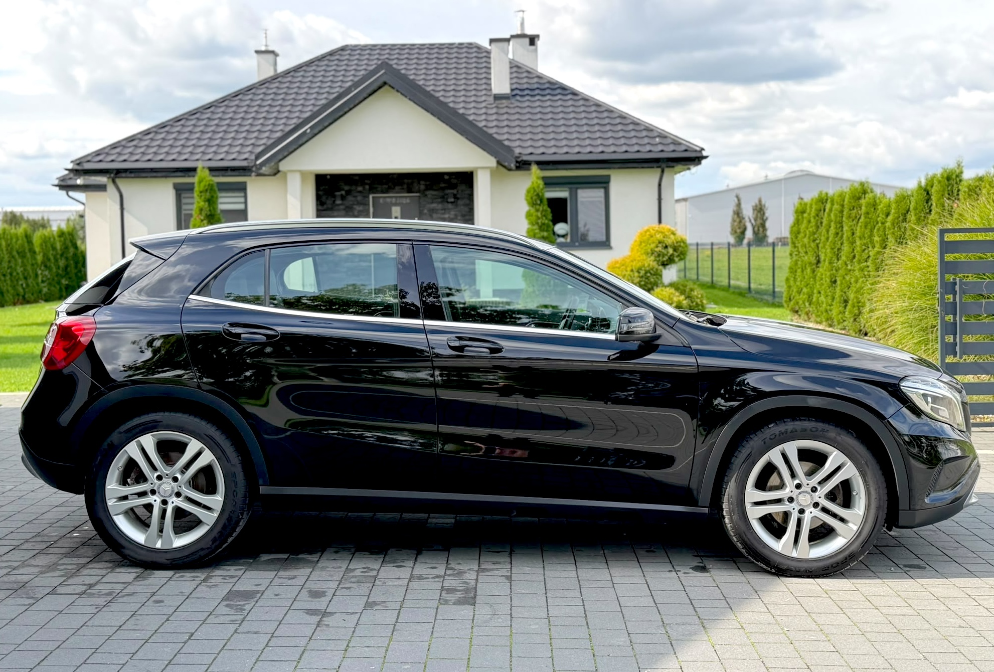 
Mercedes-Benz GLA 200 (W156) full									