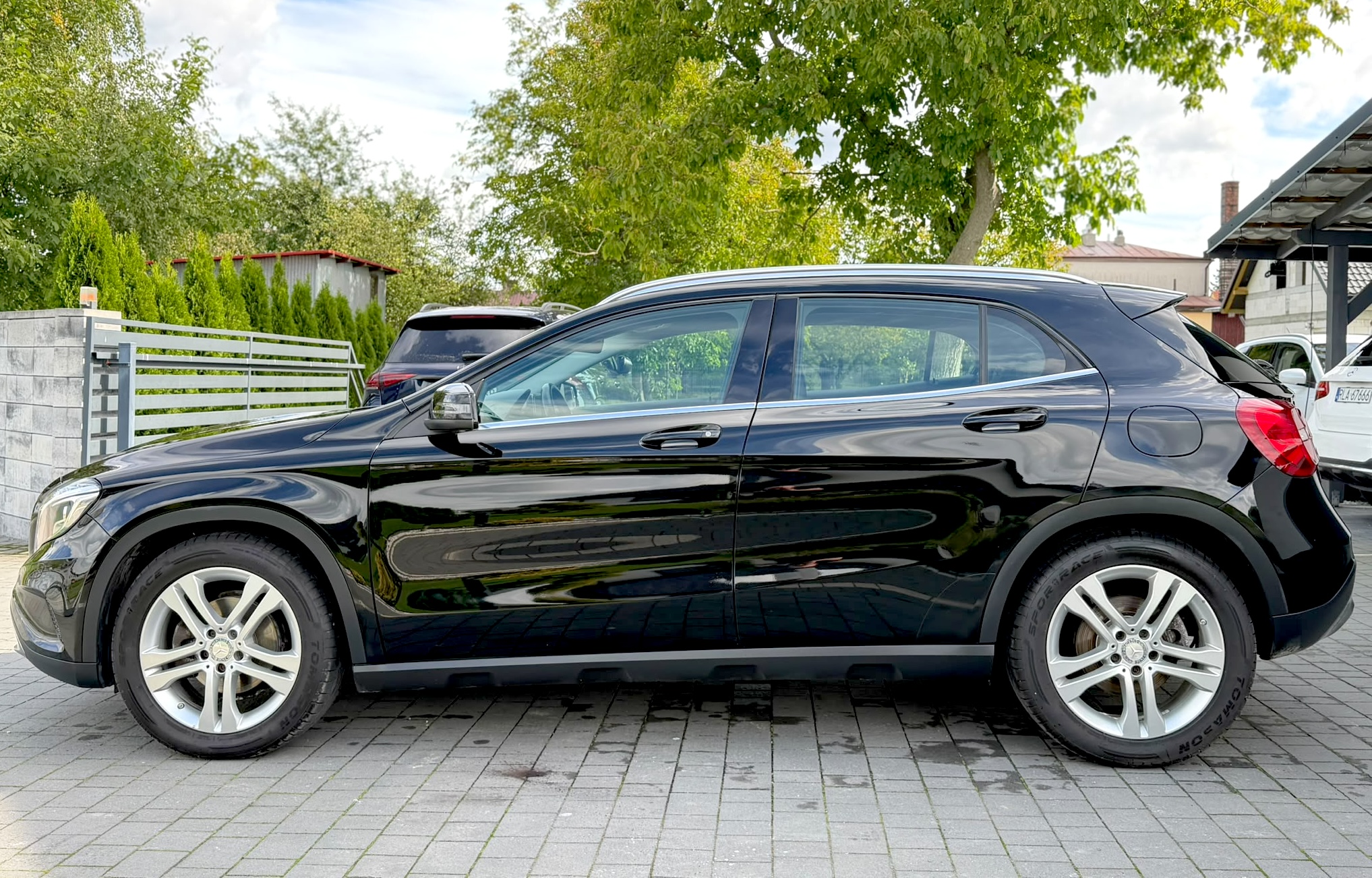 
Mercedes-Benz GLA 200 (W156) full									