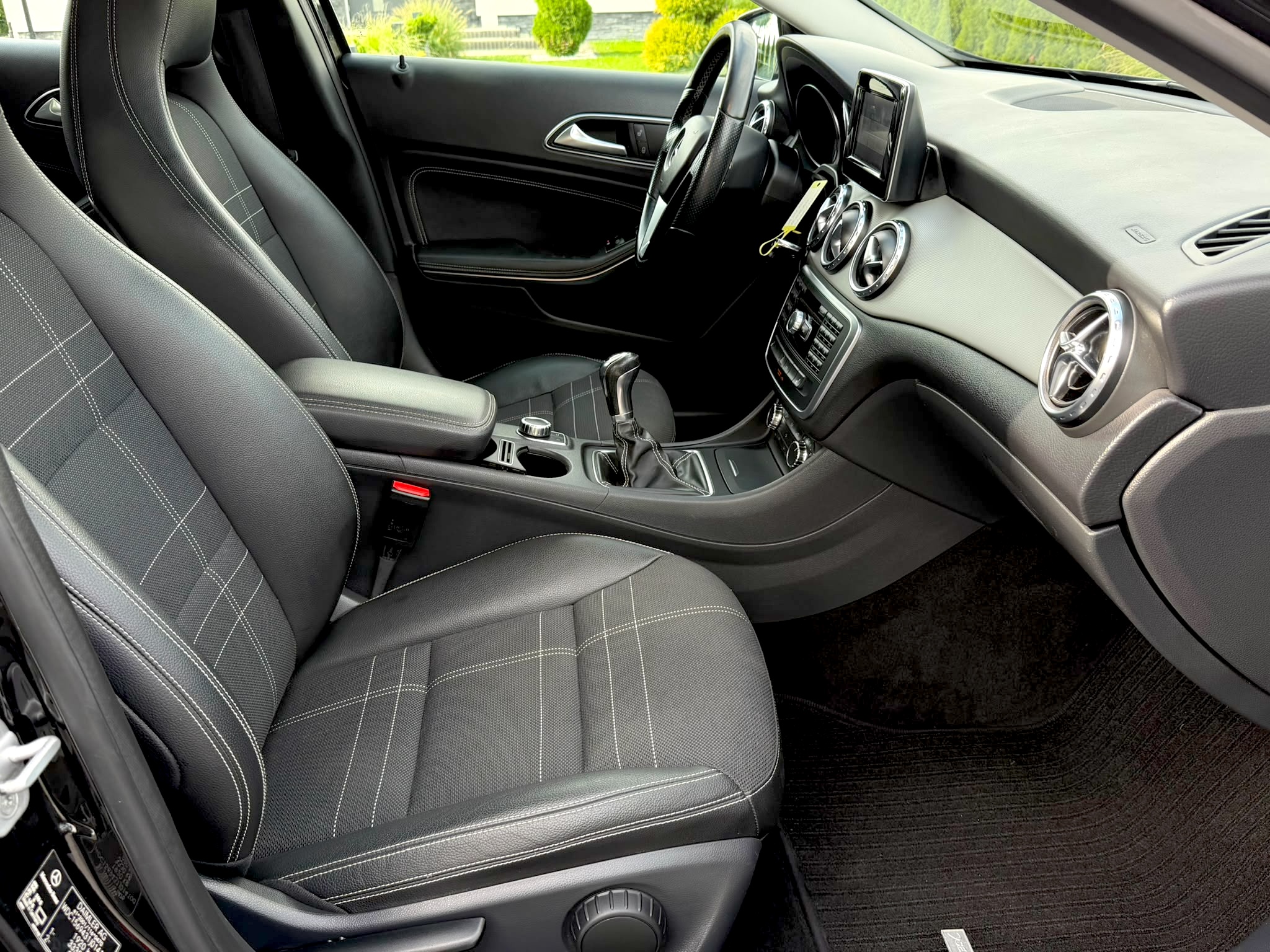 
Mercedes-Benz GLA 200 (W156) full									
