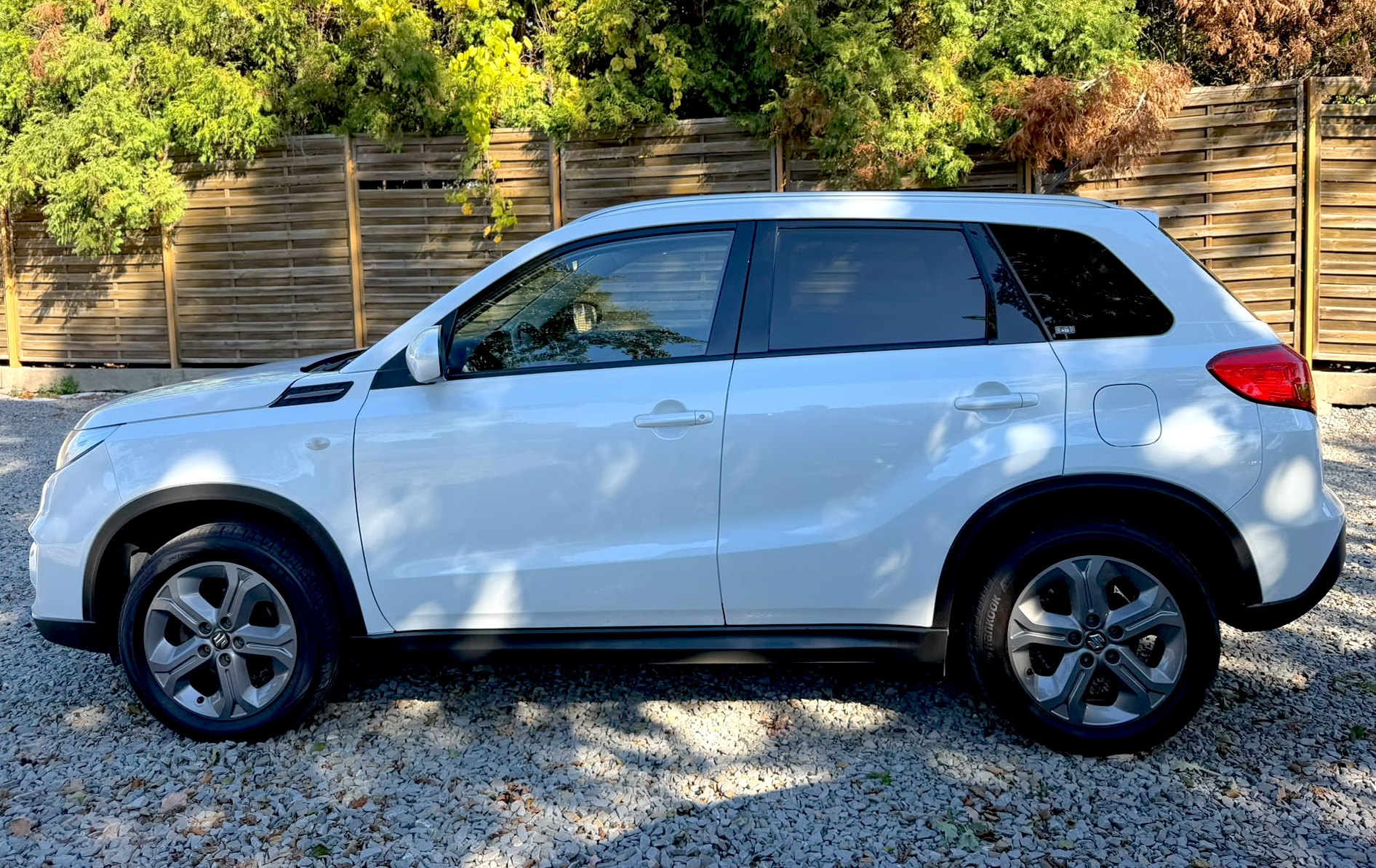 
Suzuki Vitara full									
