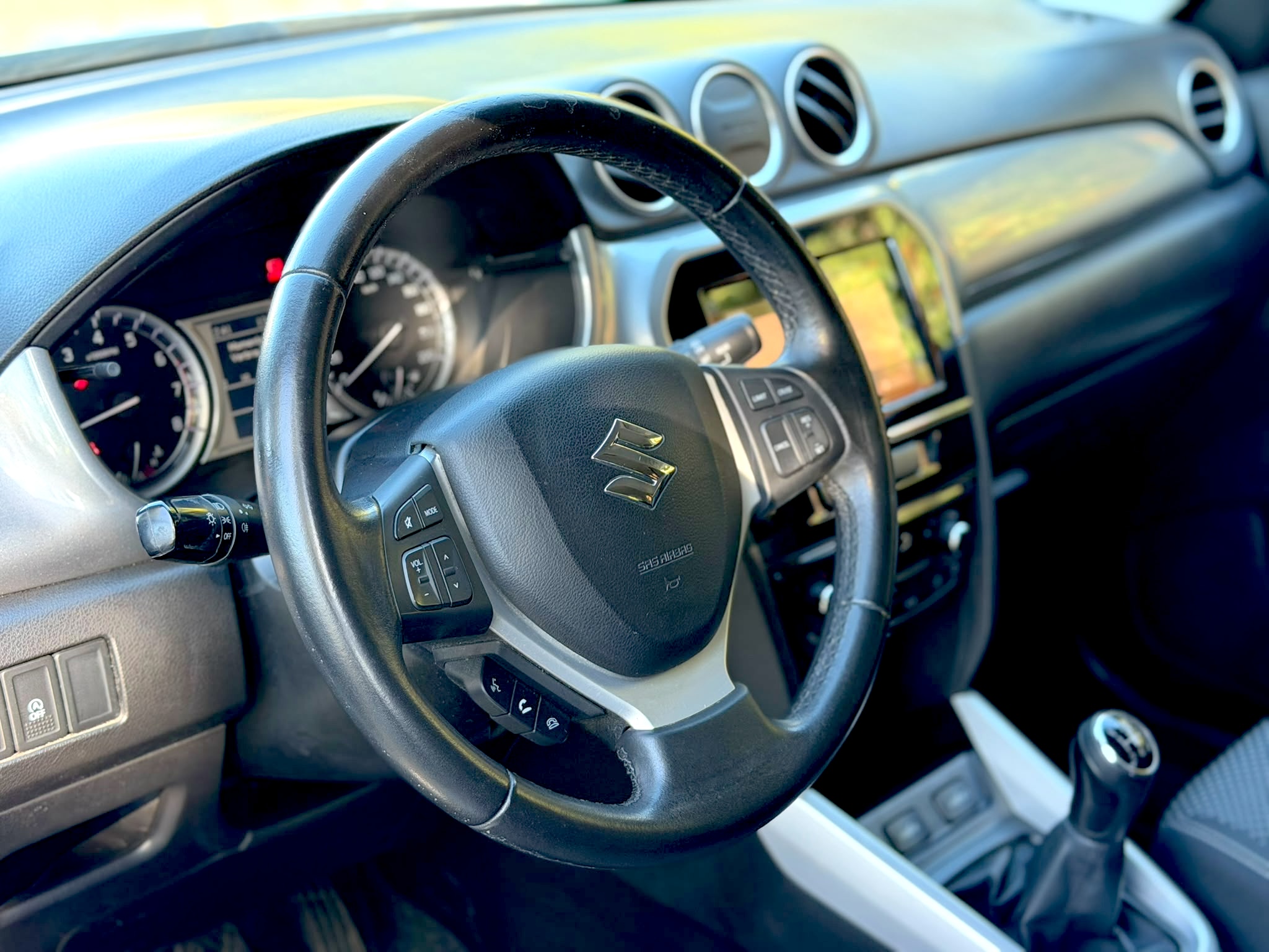 
Suzuki Vitara full									